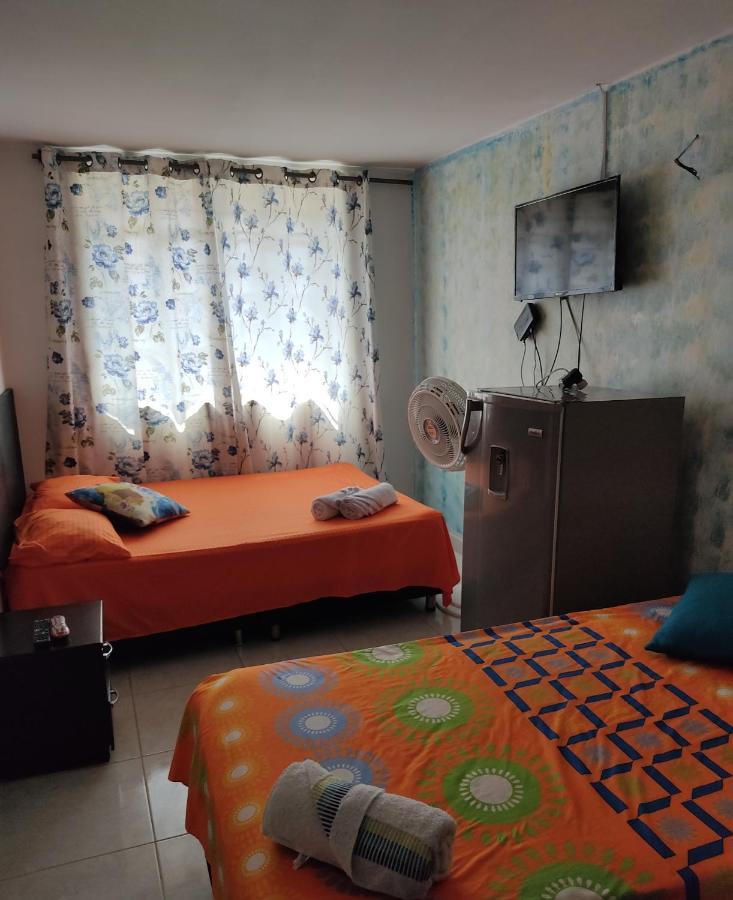 Home To Go Hostal Apartamentos Cali Ngoại thất bức ảnh