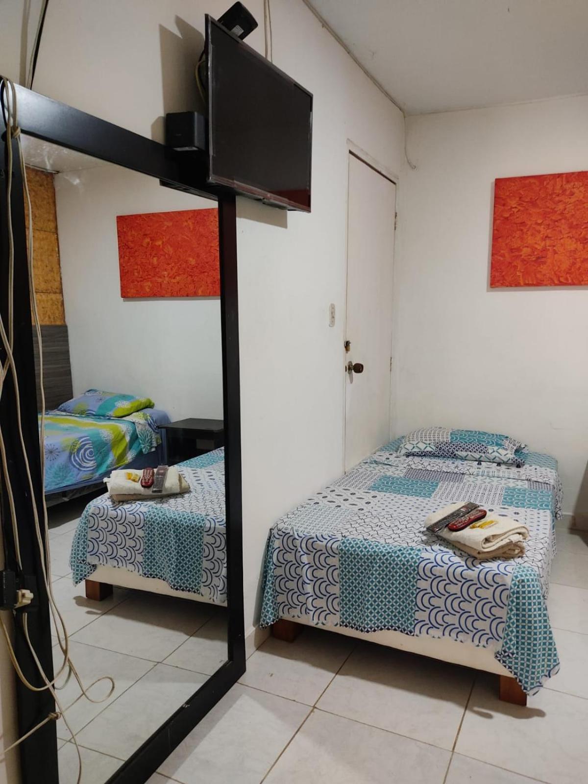 Home To Go Hostal Apartamentos Cali Ngoại thất bức ảnh